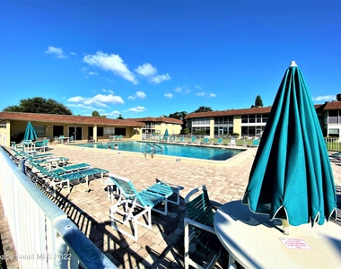 141 Aquarius Way - Photo Thumbnail 14