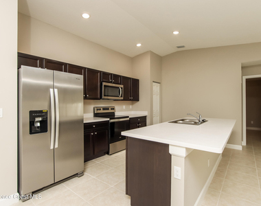 2110 Watkins Road Se - Photo Thumbnail 5