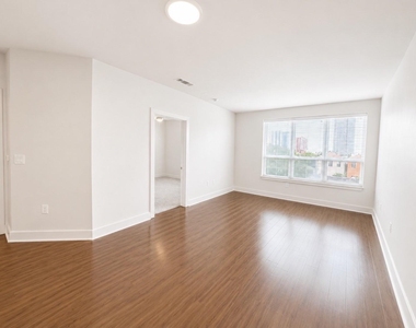 1340 W Gray Street - Photo Thumbnail 2