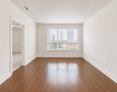 1340 W Gray Street - Photo Thumbnail 1