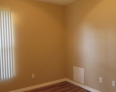 2321 Mantilla Avenue Se - Photo Thumbnail 10