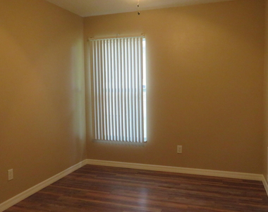 2321 Mantilla Avenue Se - Photo Thumbnail 7