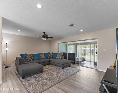 116 Royal Palm Avenue - Photo Thumbnail 7