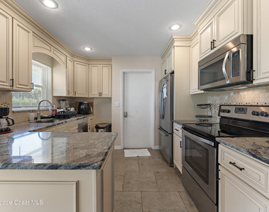 116 Royal Palm Avenue - Photo Thumbnail 5