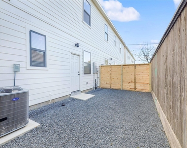 4604 Indie Heights Lane - Photo Thumbnail 4