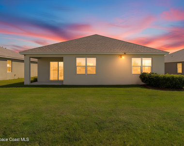 465 Sorrento Drive - Photo Thumbnail 8