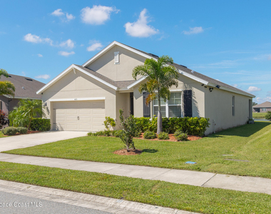 465 Sorrento Drive - Photo Thumbnail 2