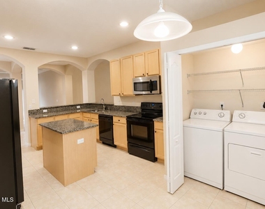 3050 Purple Martin Lane - Photo Thumbnail 6