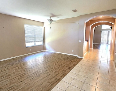 3050 Purple Martin Lane - Photo Thumbnail 2
