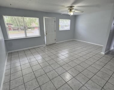 4480 Gray Avenue - Photo Thumbnail 2