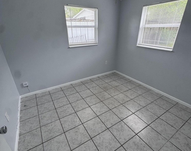 4480 Gray Avenue - Photo Thumbnail 8