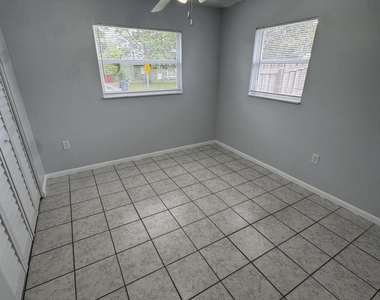 4480 Gray Avenue - Photo Thumbnail 7