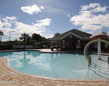 2440 Bridgeport Circle - Photo Thumbnail 20