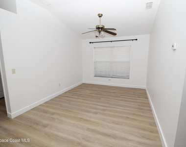 2440 Bridgeport Circle - Photo Thumbnail 1