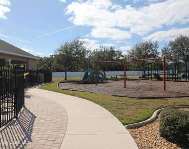 2440 Bridgeport Circle - Photo Thumbnail 21