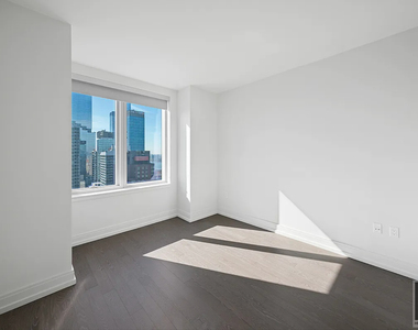 10th Avenue - Photo Thumbnail 4