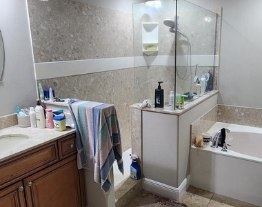1247 Donegal Drive - Photo Thumbnail 13