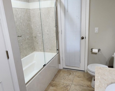 1247 Donegal Drive - Photo Thumbnail 17