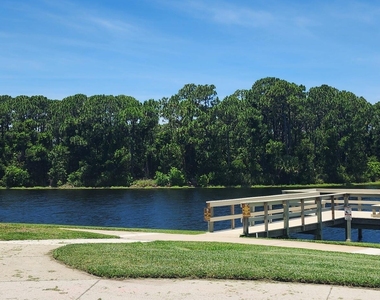 1247 Donegal Drive - Photo Thumbnail 4