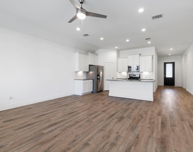 1144 Purple Orchid Street - Photo Thumbnail 25