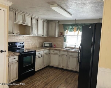 504 Jennifer Circle - Photo Thumbnail 3