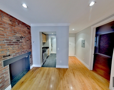 Avenue B - Photo Thumbnail 1