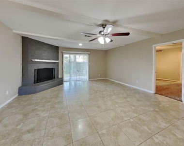 3202 Vandyke Drive - Photo Thumbnail 3