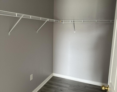 4066 Meander Place - Photo Thumbnail 12
