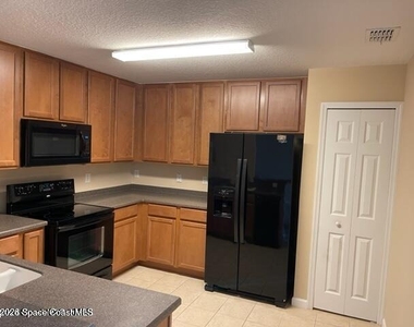 4066 Meander Place - Photo Thumbnail 3