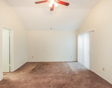 1525 Miller Avenue - Photo Thumbnail 7