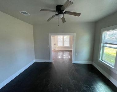 724 Orange Avenue - Photo Thumbnail 2