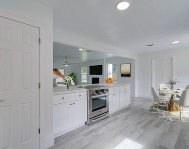 550 Brandon Road - Photo Thumbnail 11
