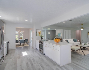 550 Brandon Road - Photo Thumbnail 9