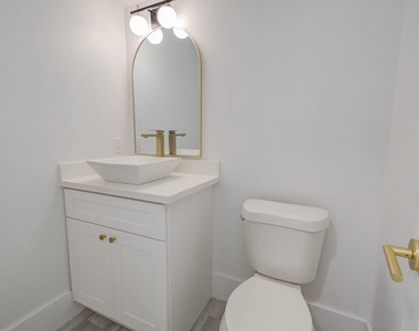 550 Brandon Road - Photo Thumbnail 13