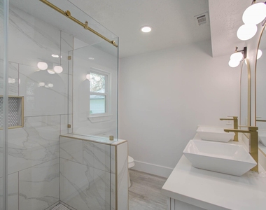 550 Brandon Road - Photo Thumbnail 2