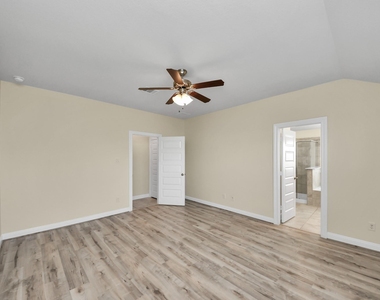 24654 Greenwood Bay Drive - Photo Thumbnail 32