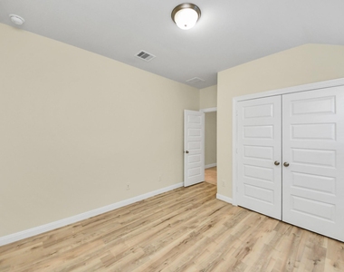 24654 Greenwood Bay Drive - Photo Thumbnail 35
