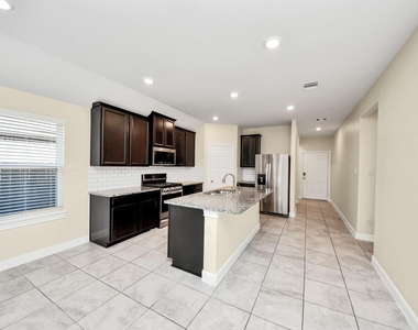 24654 Greenwood Bay Drive - Photo Thumbnail 4