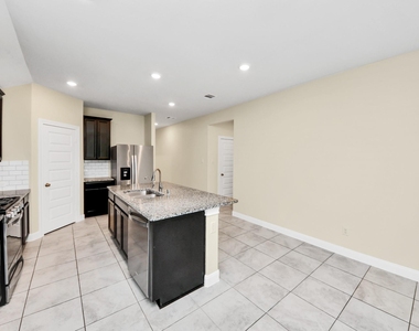 24654 Greenwood Bay Drive - Photo Thumbnail 7