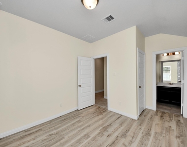 24654 Greenwood Bay Drive - Photo Thumbnail 27