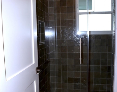 1836 Cortlandt Street - Photo Thumbnail 8