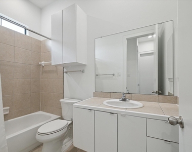 1105 W 21st Street - Photo Thumbnail 19