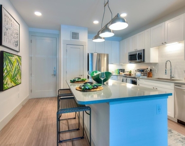 1330 Park West Green Dr - Photo Thumbnail 4