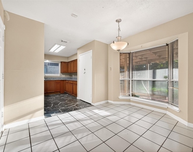 7422 Cortes Drive - Photo Thumbnail 11