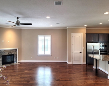 1508 Fowler Street - Photo Thumbnail 14