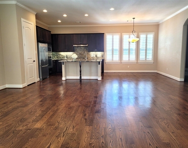 1508 Fowler Street - Photo Thumbnail 12