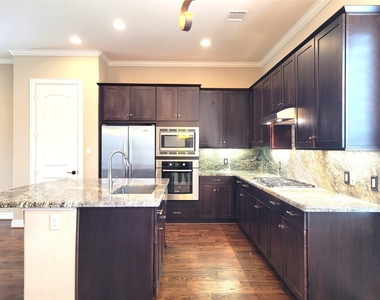 1508 Fowler Street - Photo Thumbnail 15
