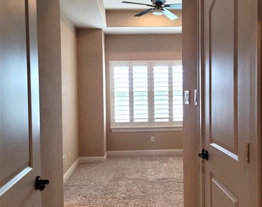 1508 Fowler Street - Photo Thumbnail 31