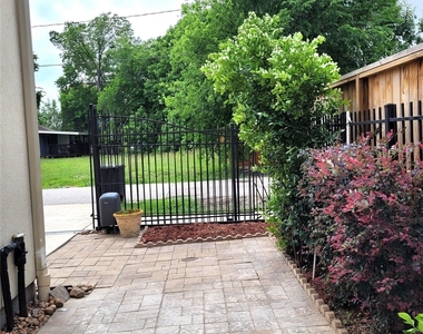 1508 Fowler Street - Photo Thumbnail 40