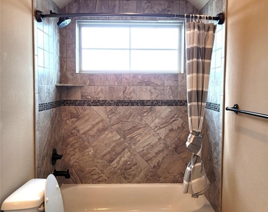 1508 Fowler Street - Photo Thumbnail 35